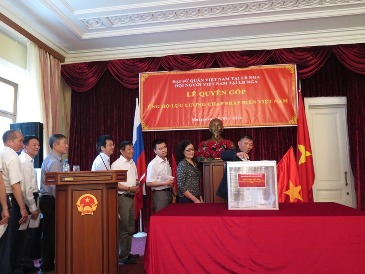 Overseas Vietnamese defend Vietnam’s sovereignty - ảnh 2